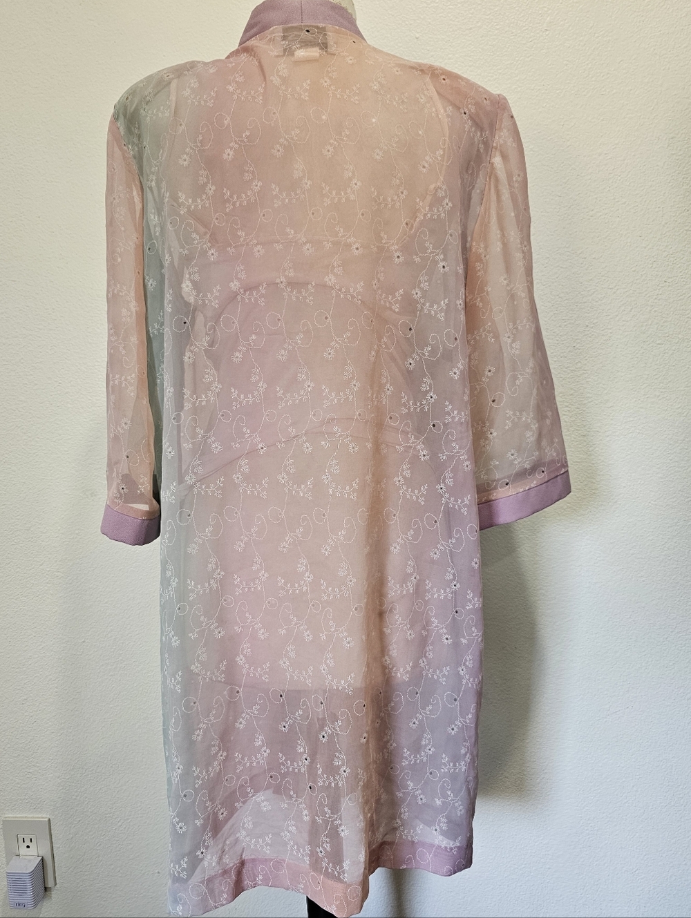 Kawaii Rainbow Kimono - Picture 2 of 10